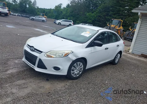2013 Ford Focus S z USA, uszkodzony, nr VIN 1FADP3E24DL237500